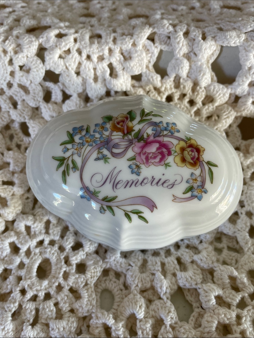 1983 Memories are for Sharing Floral Porcelain/musical trinket box. Works great!